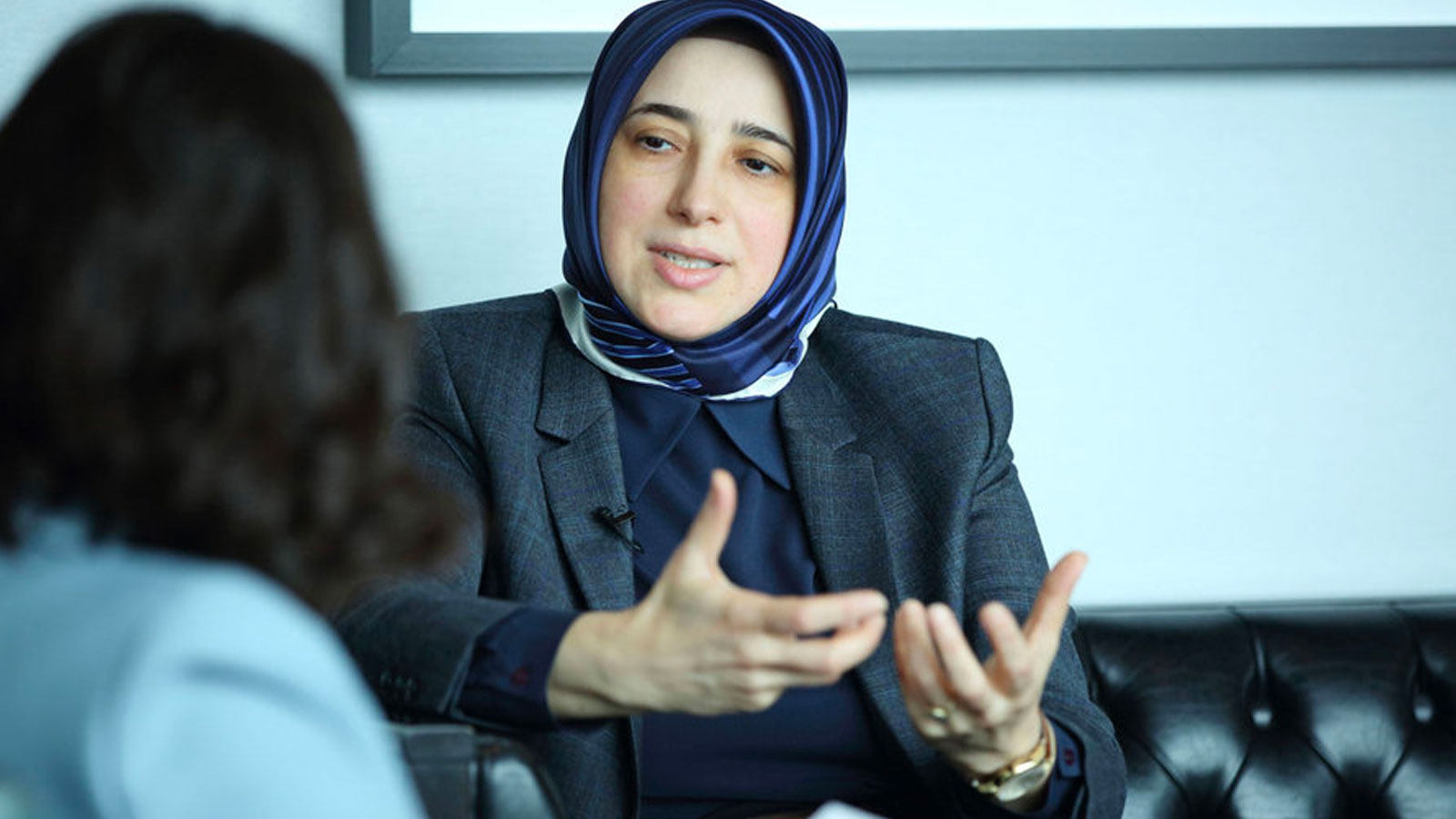 'Tehdit ediliyorum' diyen AKP'li Özlem Zengin'e DEVA'dan destek