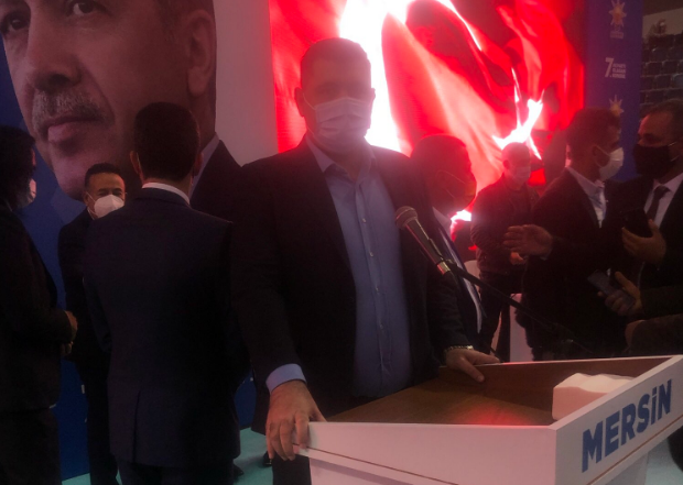 AKP'den milletvekili aday adayı olan Suriyeli'ye Ümit Özdağ'dan yanıt: "Boşuna aday olma"