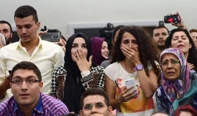 Milli Eğitim Bakanı Özer öğretmenlere müjdeyi verdi! Seçim öncesi bir paket daha açıldı