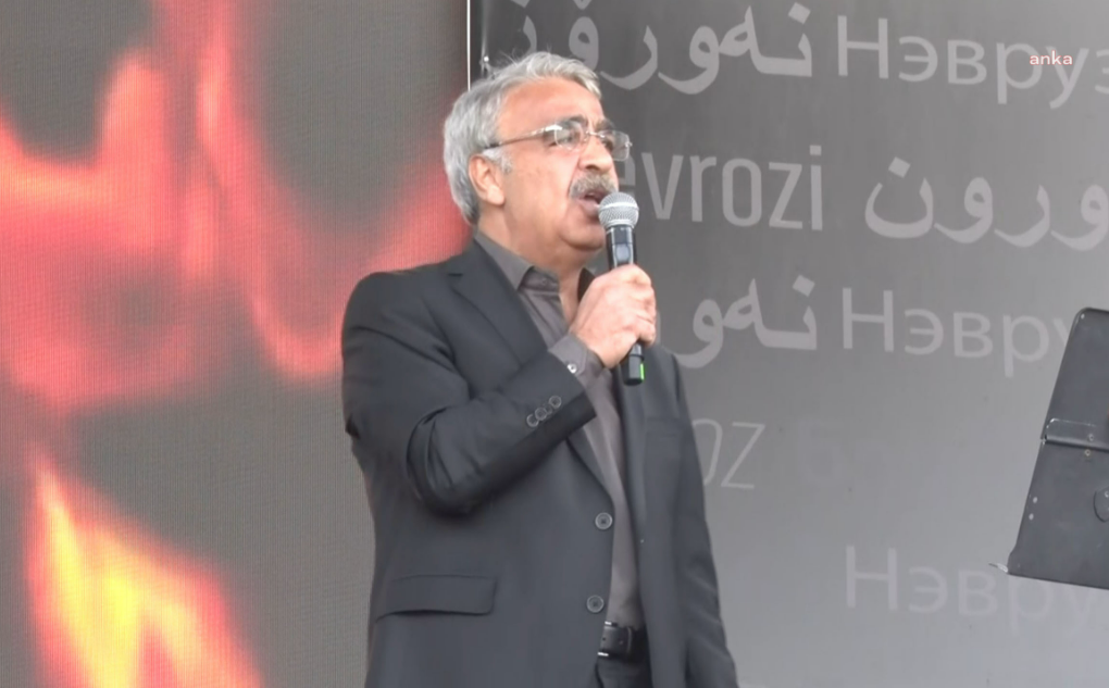 HDP'li Mithat Sancar, Nevruz etkinliğinde konuştu: "Depremin felakete dönüşmesinin sorumlusu; AKP-MHP iktidarıdır"