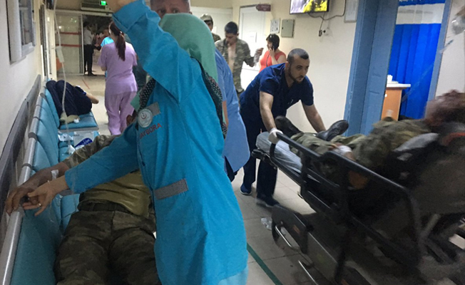 Manisa’da askerlerin zehirlenmesiyle ilgili: 6 rütbeli gözaltına alındı!
