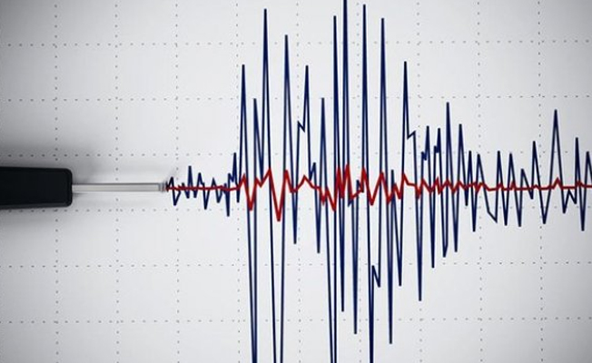 İzmir güne deprem ile uyandı