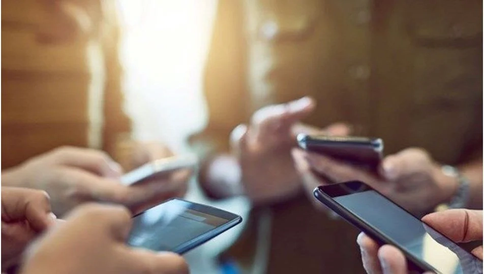Cep telefonlarına büyük zam kapıda!