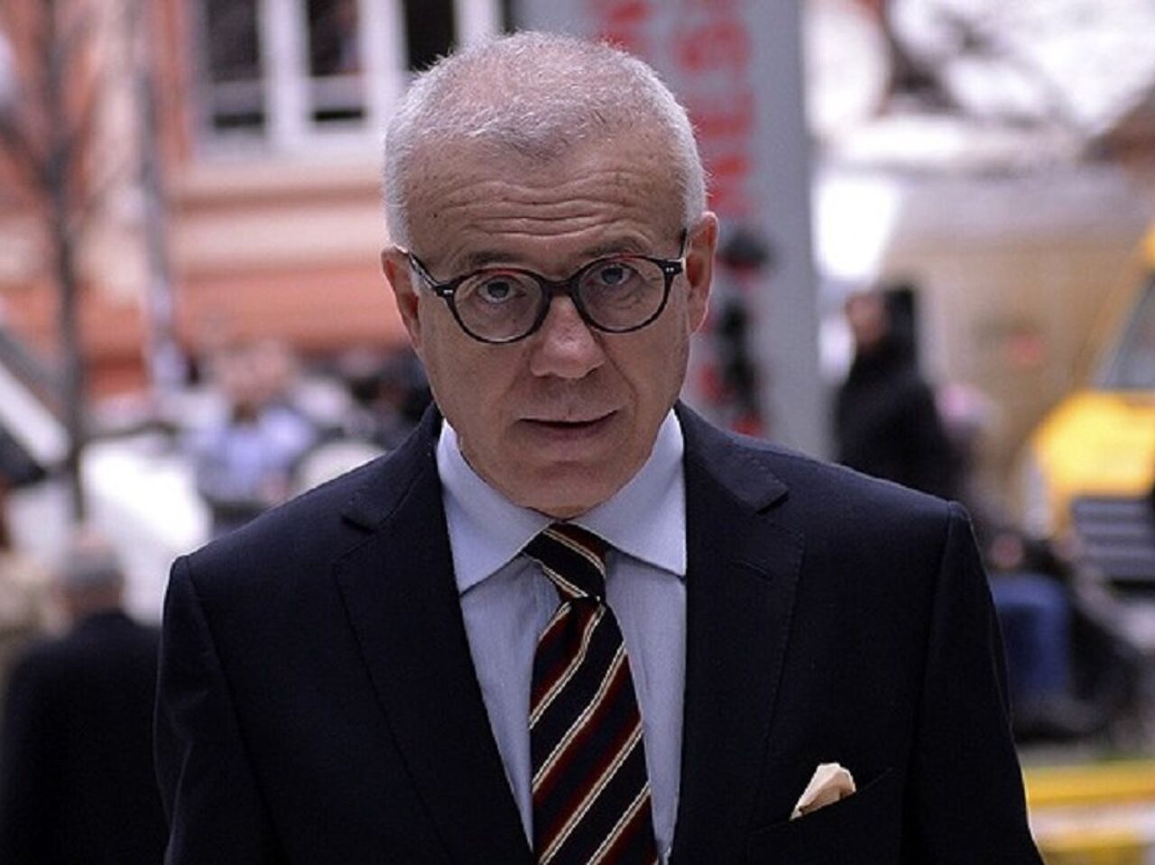 Ertuğrul Özkök: Frak giyen eski ve güya yeni Türk gazetecileri kimlerdir?