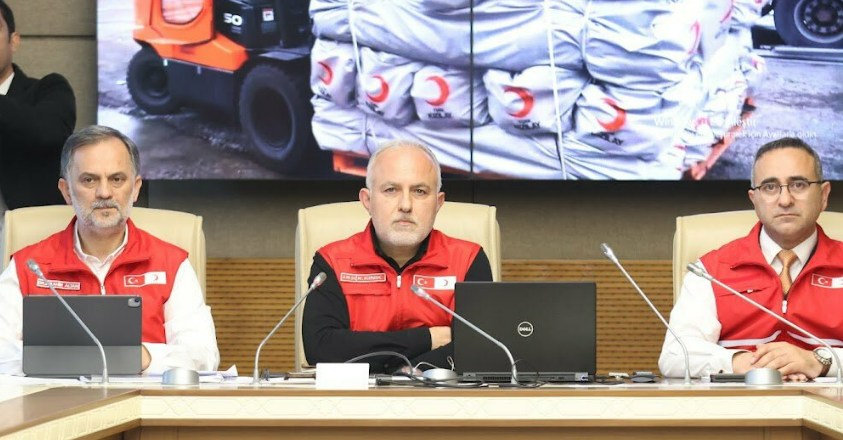 Depremde çadır satan Kızılay'ın başkanı Kerem Kınık'tan "pes" dedirten açıklama: "İstifa edersek kaos olur"