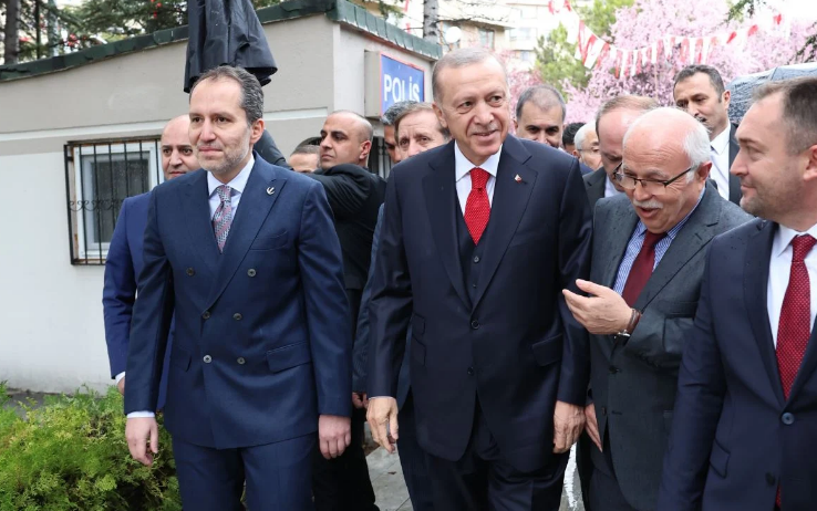 Erdoğan, Fatih Erbakan'ı ziyaret etti... Yeniden Refah Partisi, seçim kararını açıkladı!