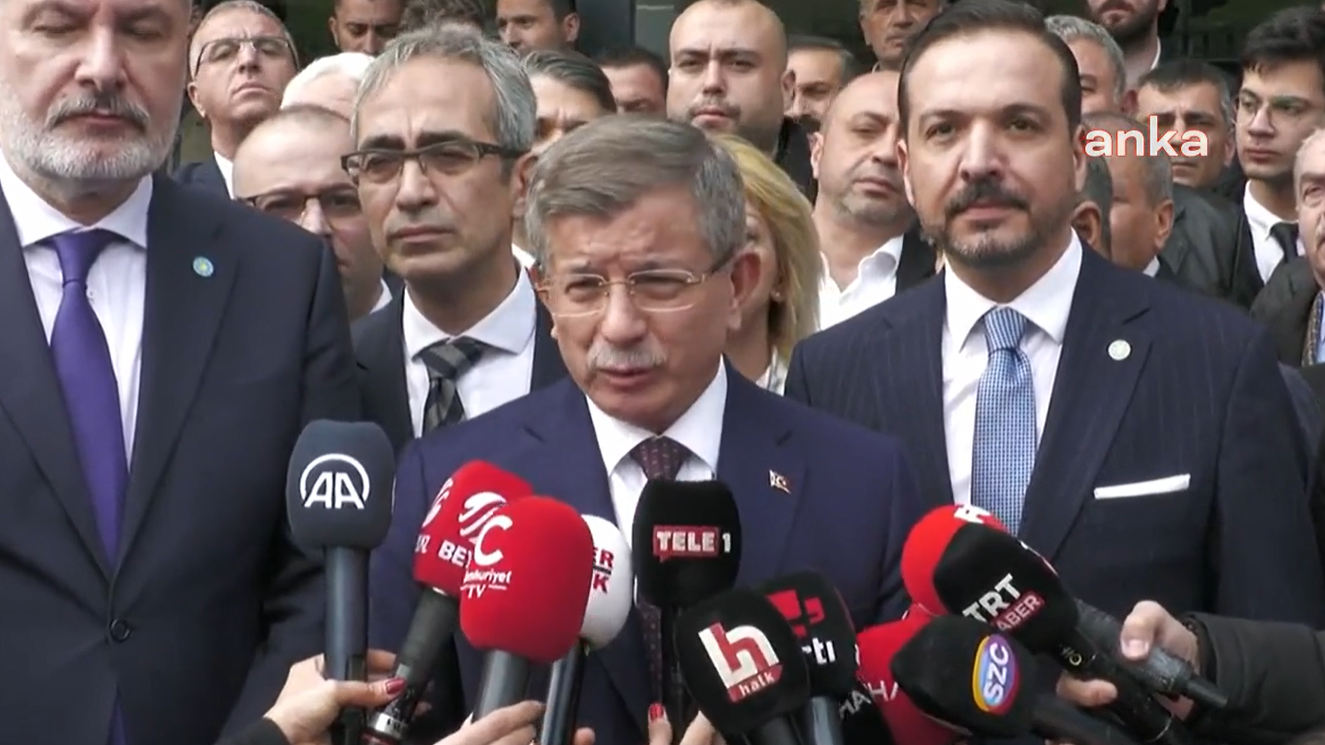 Ahmet Davutoğlu, İYİ Parti İl Başkanlığı önünden Erdoğan'a seslendi: "Çıkın açık şekilde kınayın"