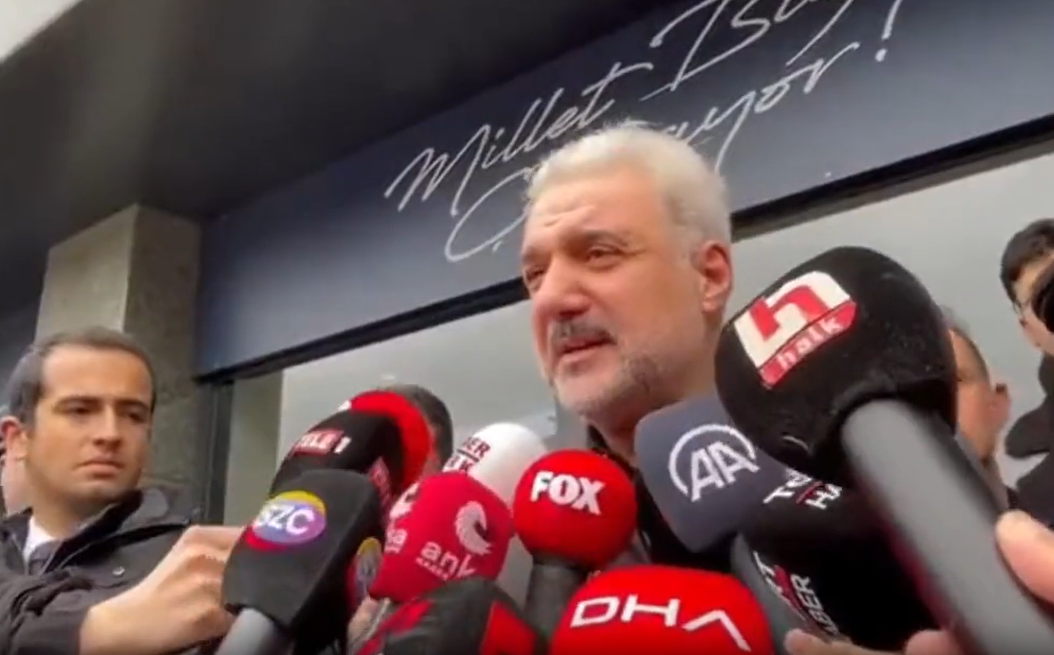AKP İstanbul İl Başkanı Kabaktepe, kurşunlanan İYİ Parti binasına gitti