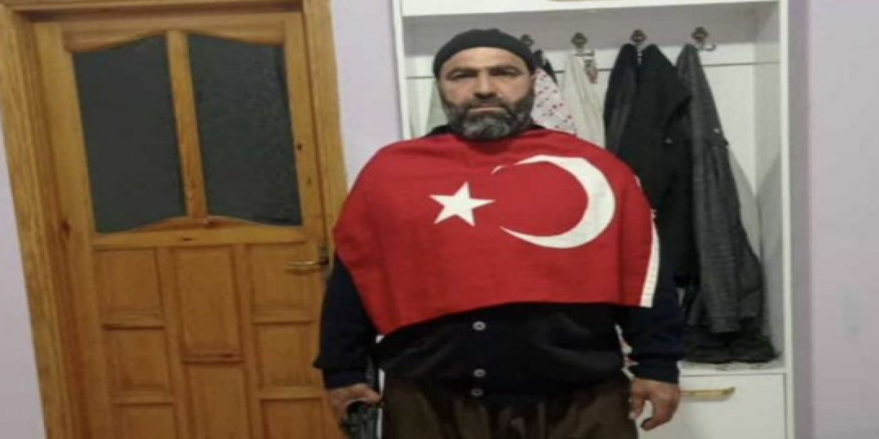 Muhalefeti 'kafa kesmek'le tehdit eden şahsın silahlı fotoğrafı ortaya çıktı! Kendisini devletin bekçisi ve mehdinin askeri sanıyor