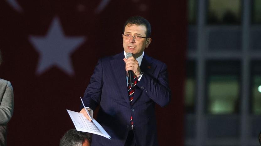 İmamoğlu'ndan Erdoğan'a: Eline bir tomar para alıp çocuğa para dağıtılmaz