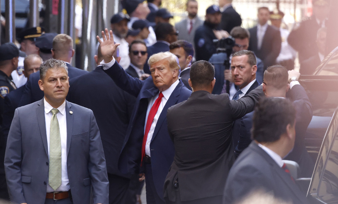 ABD tarihinde bir ilk! Donald Trump gözaltında... Yargılanacak