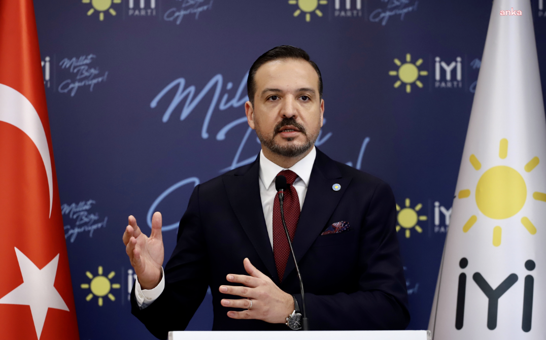 İYİ Partili Kürşad Zorlu'dan AKP'li Ömer Çelik'e 'kurşun' yanıtı: "O kovanlar Sinan Ateş’i vuran hain kurşunlardır"