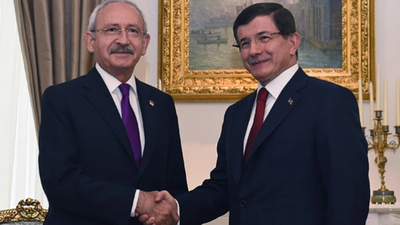 Davutoğlu'ndan Kılıçdaroğlu'nun kampanyasına 50 bin TL bağış