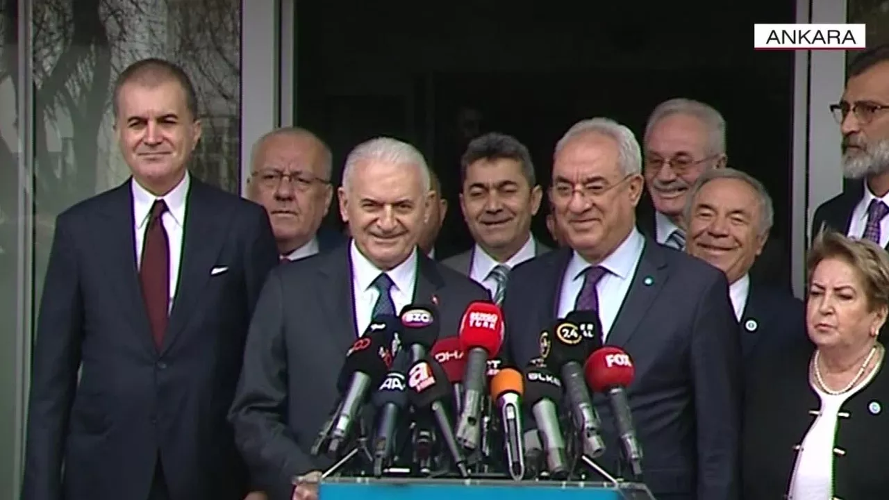 Ecevit'in partisi DSP'den AKP'ye yeşil ışık