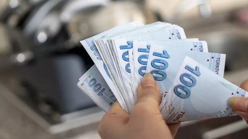 EYT'lilere büyük şok! Maaşlar hesaplara eksik yattı iddiası