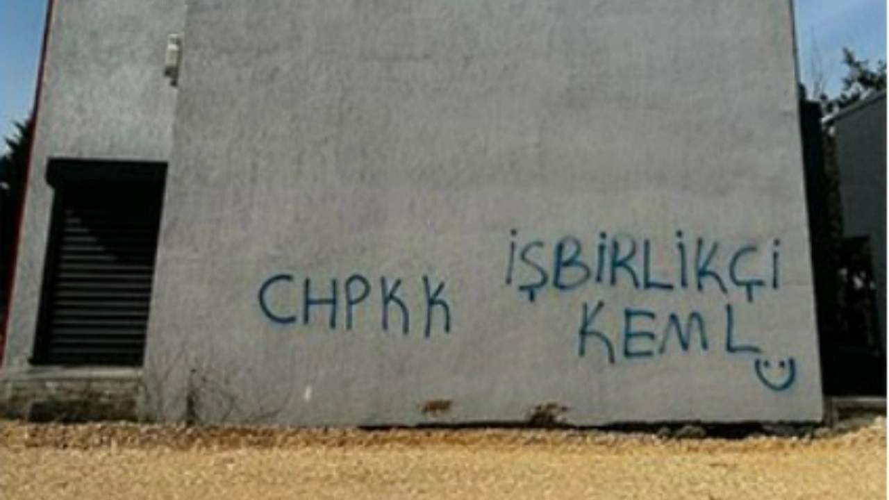 Bu kez CHP ilçe binasına saldırı