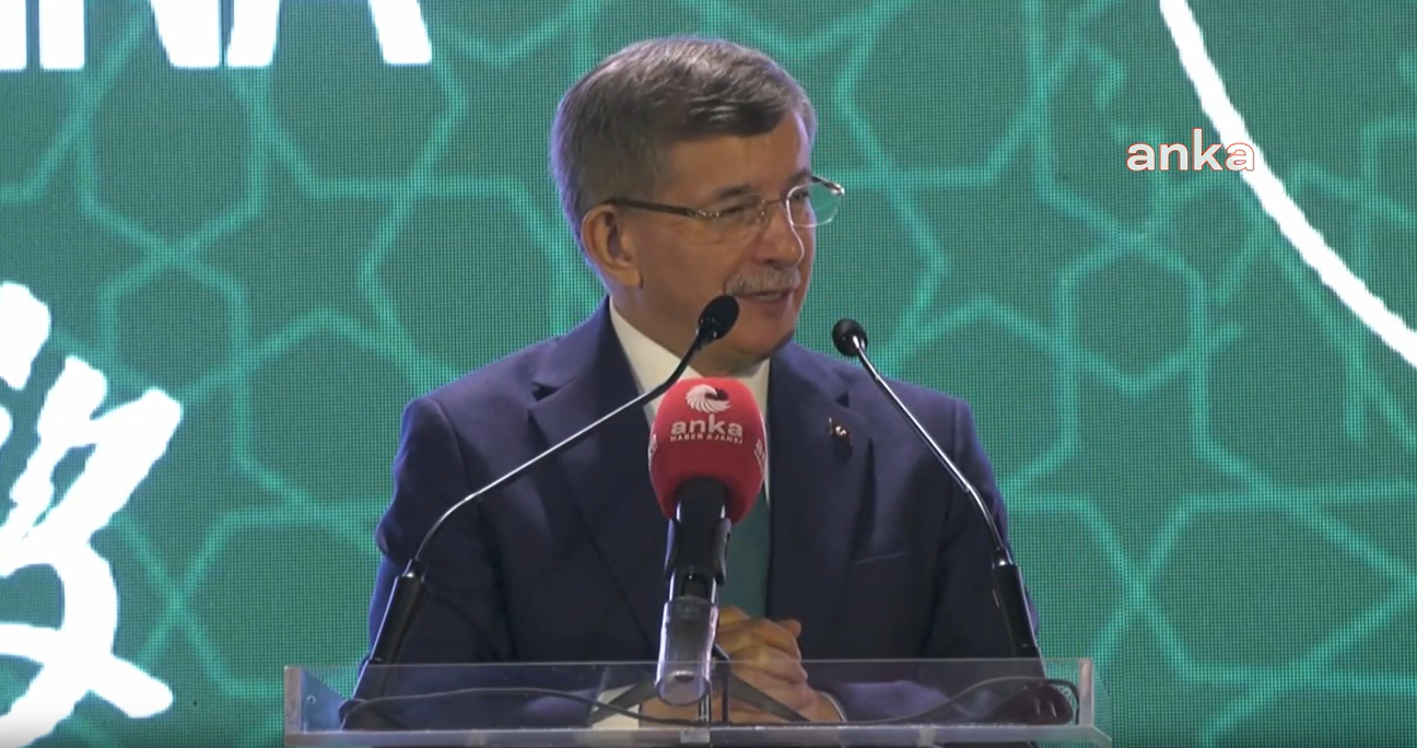 Ahmet Davutoğlu: "İktidarın kurtlar sofrasına karşı Halil İbrahim sofrasını kurduk"