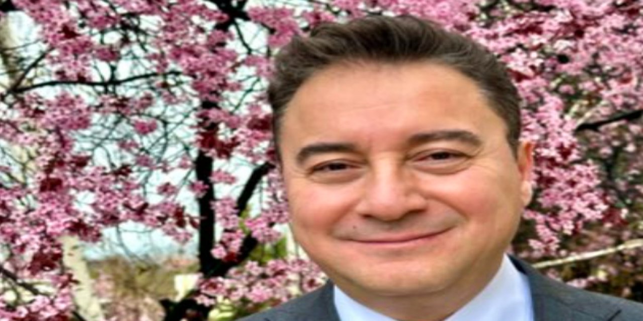 Ali Babacan'dan yeni profil fotoğrafı: "Zeynep çekti"
