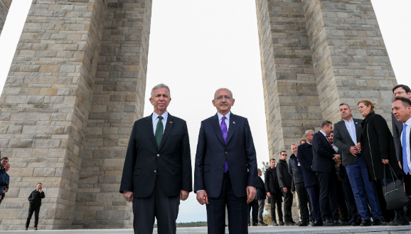 Kemal Kılıçdaroğlu ve Mansur Yavaş, Çanakkale Şehitliği'nde