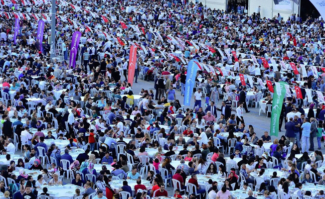 20 bin vatandaş Kadir Gecesi sofrasında buluştu