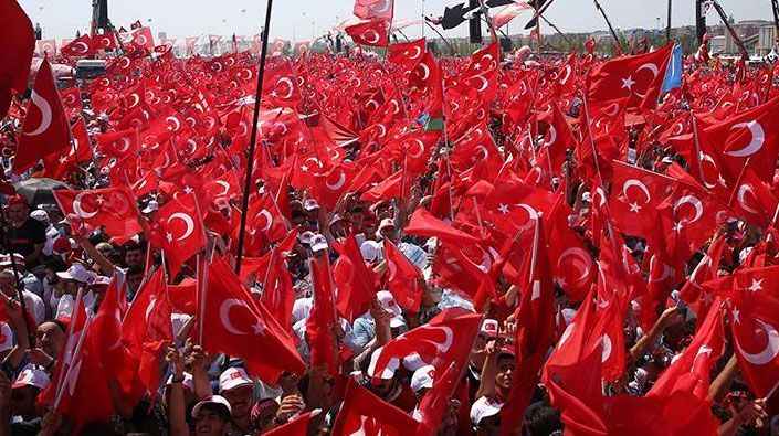 Ünlü astrolog hangi adayın balkon konuşması yaptığını gördü? "Herkese hayırlı olsun" diyerek duyurdu