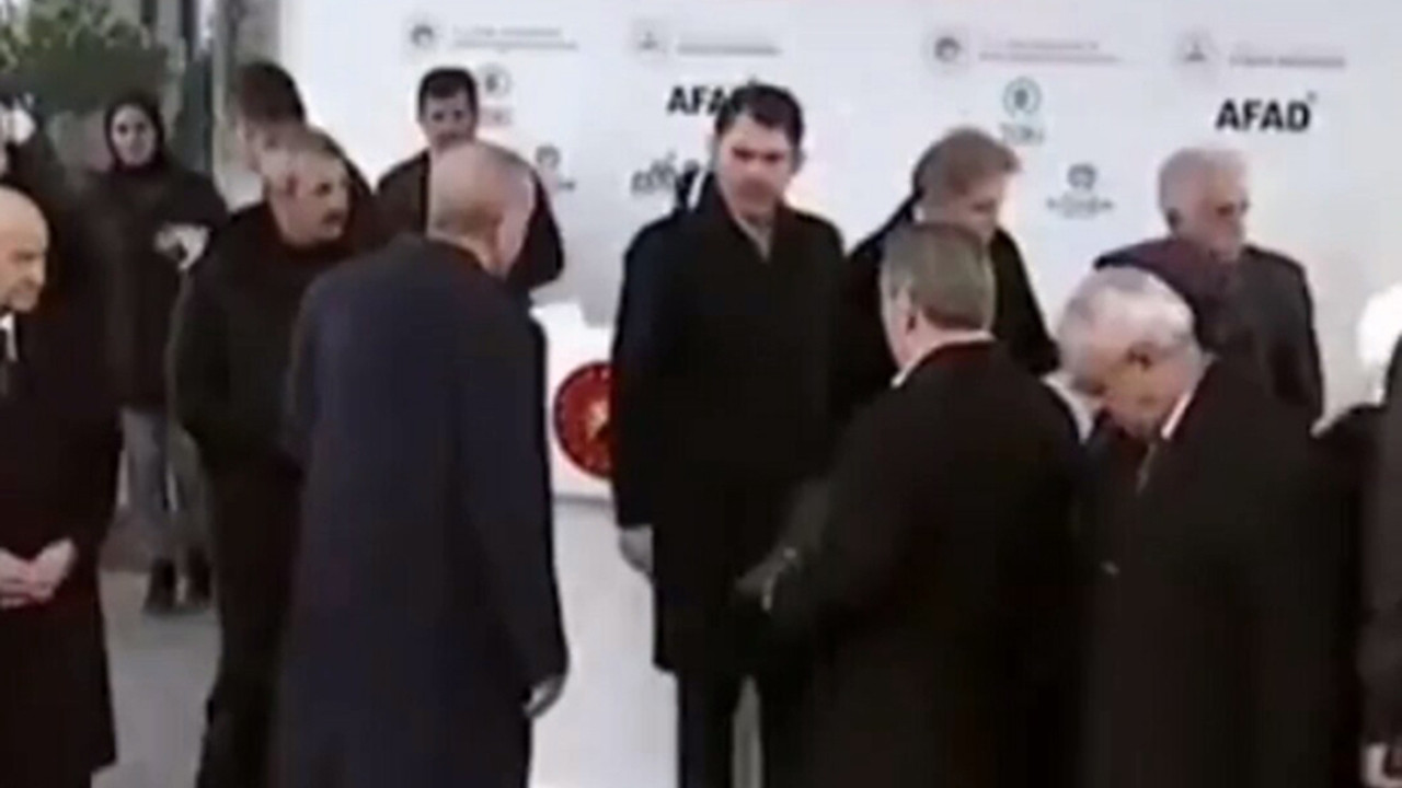 Erdoğan'dan sunucuya azar: “Çağırsana ya, ne duruyorsun!”