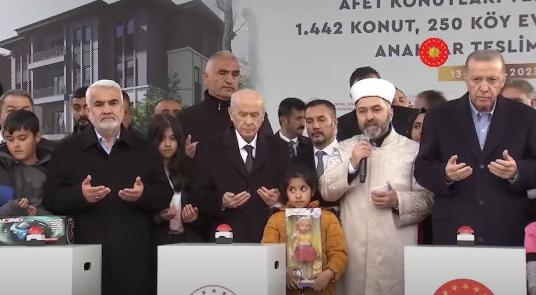CHP'li Veli Ağbaba açıkladı! Erdoğan'ın Malatya'da anahtar teslimi yaptığı evler, 2020 depreminde temeli atılan evler çıktı!