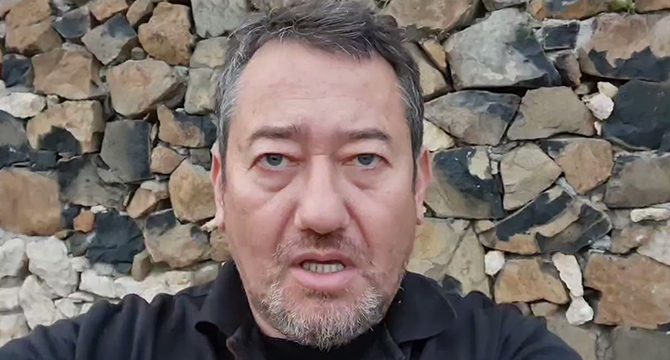 Gazeteci Serdar Akinan serbest bırakıldı