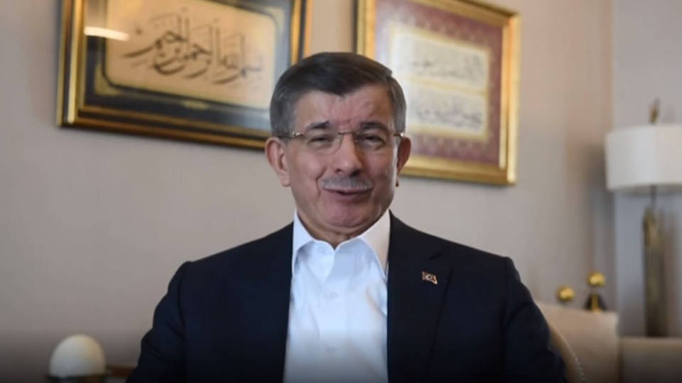 Kılıçdaroğlu'nun 'Alevi' videosunun ardından Davutoğlu'ndan 'Sünni' videosu