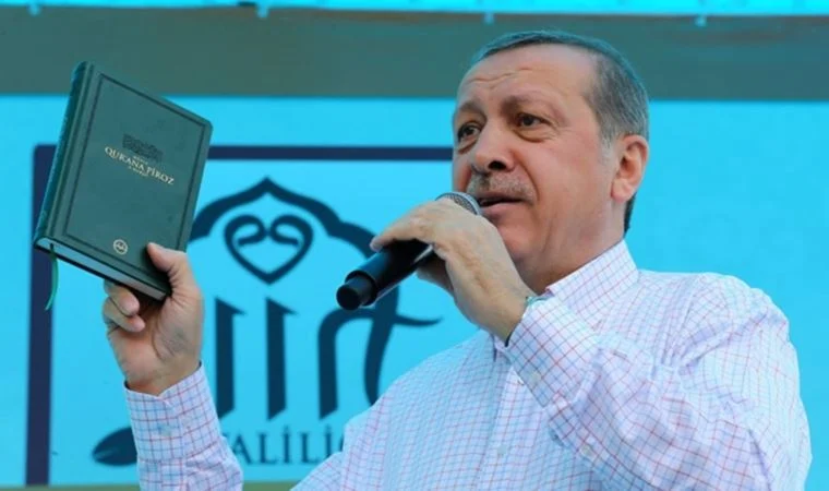 TRT'nin 'Bayram namazı özel' programı AKP'nin seçim propagandasına dönüştü