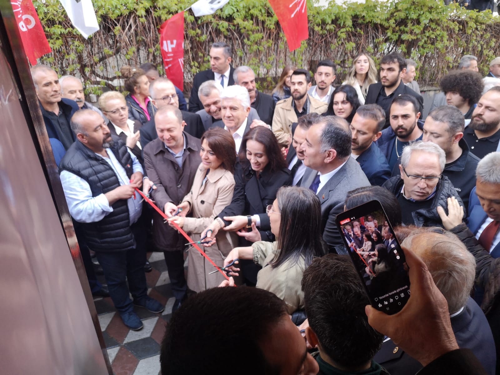 CHP Tuzluçayır Seçim Bürosu açıldı! Mamak'ta 'Kılıçdaroğlu' heyecanı sokağa taştı