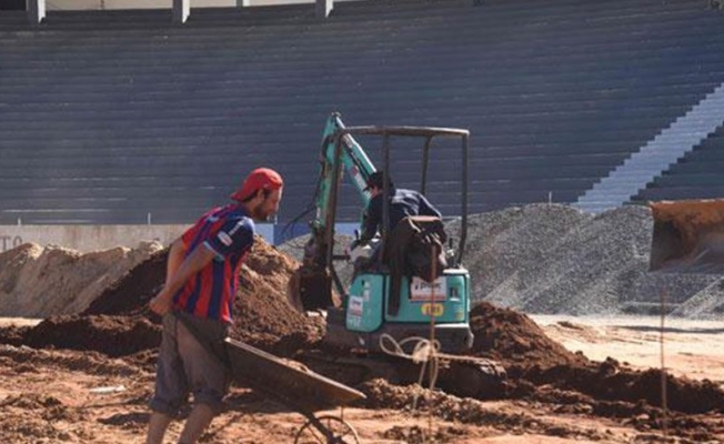 Taraftarlar takımlarının stadını inşa ediyor