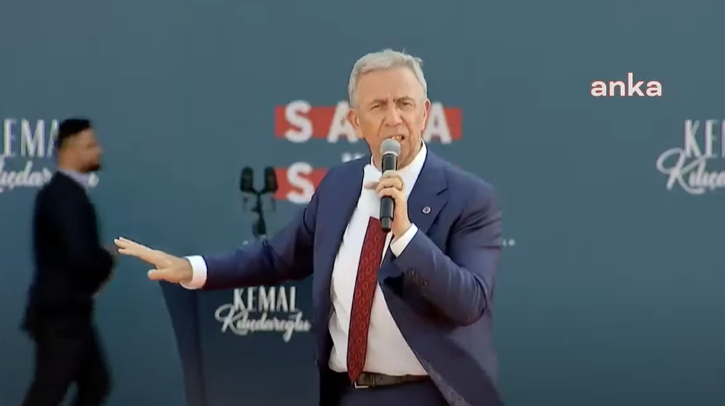 Mansur Yavaş, Gündoğdu Meydanı'ndan Süleyman Soylu'ya seslendi: "Bu milletin iradesi sandığa yansıyacak ve çıktığı şekilde kabulleneceksiniz"