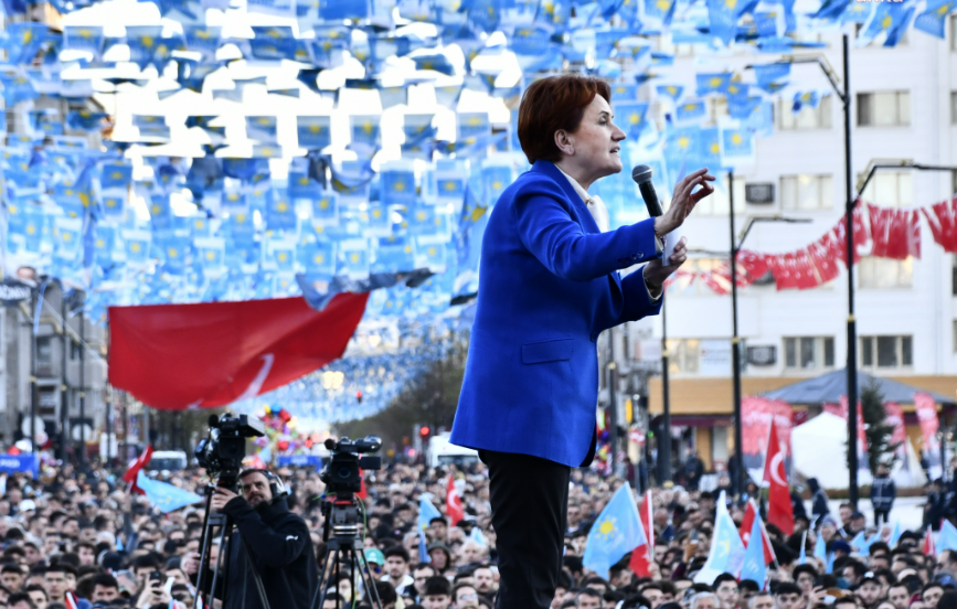 Meral Akşener Sivas'ta kadınlara seslendi: "Bu ülkede hiçbir erkeğe yapılmayan ne kadar iğrençlikler varsa bana yapıldı"