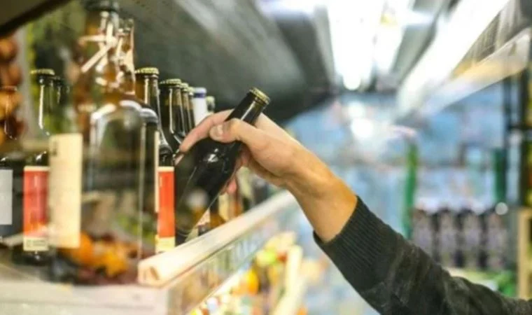 Alkole yine zam geldi! İşte zam sonrası alkol ürünlerinde fiyat listesi