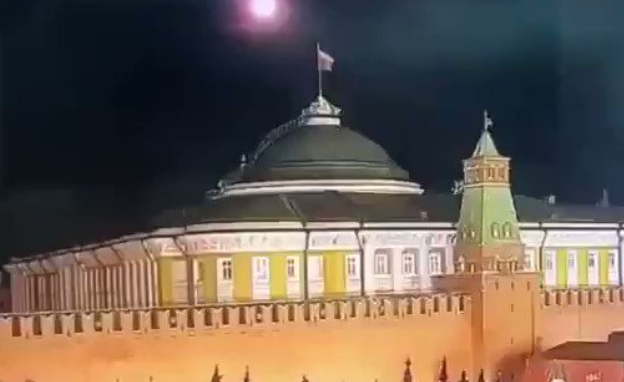 Kremlin Sarayı'na İHA'larla kamikaze! Putin'e suikast girişimi