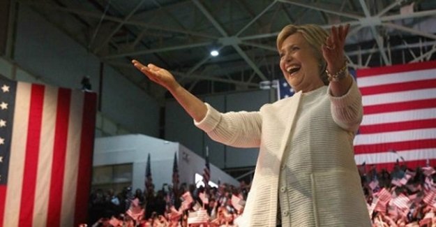 ABD Başkanlığı adaylığını garantileyen Clinton'dan açıklama