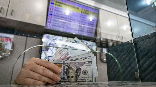 Ünlü ekonomist o tarihi işaret ederek uyardı! İşte altın ve dolar yatırımcısını yakından ilgilendiren haberin detayları