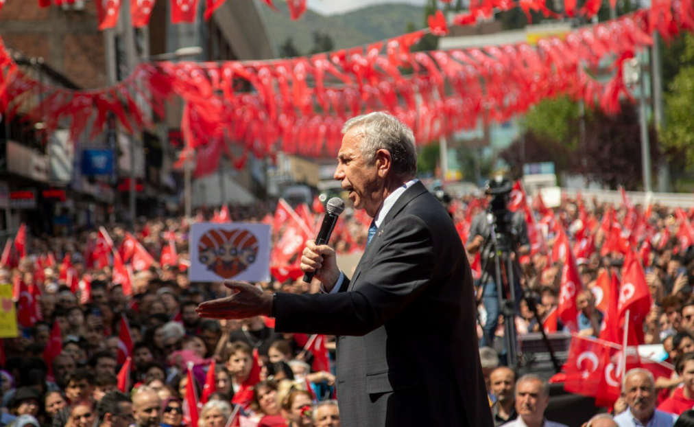 Mansur Yavaş'tan Cumhur İttifakı'nı terletecek sözler! HÜDA-PAR'ı işaret etti: "Ya birbirinizden utanıyorsunuz ya da umursamıyorsunuz"