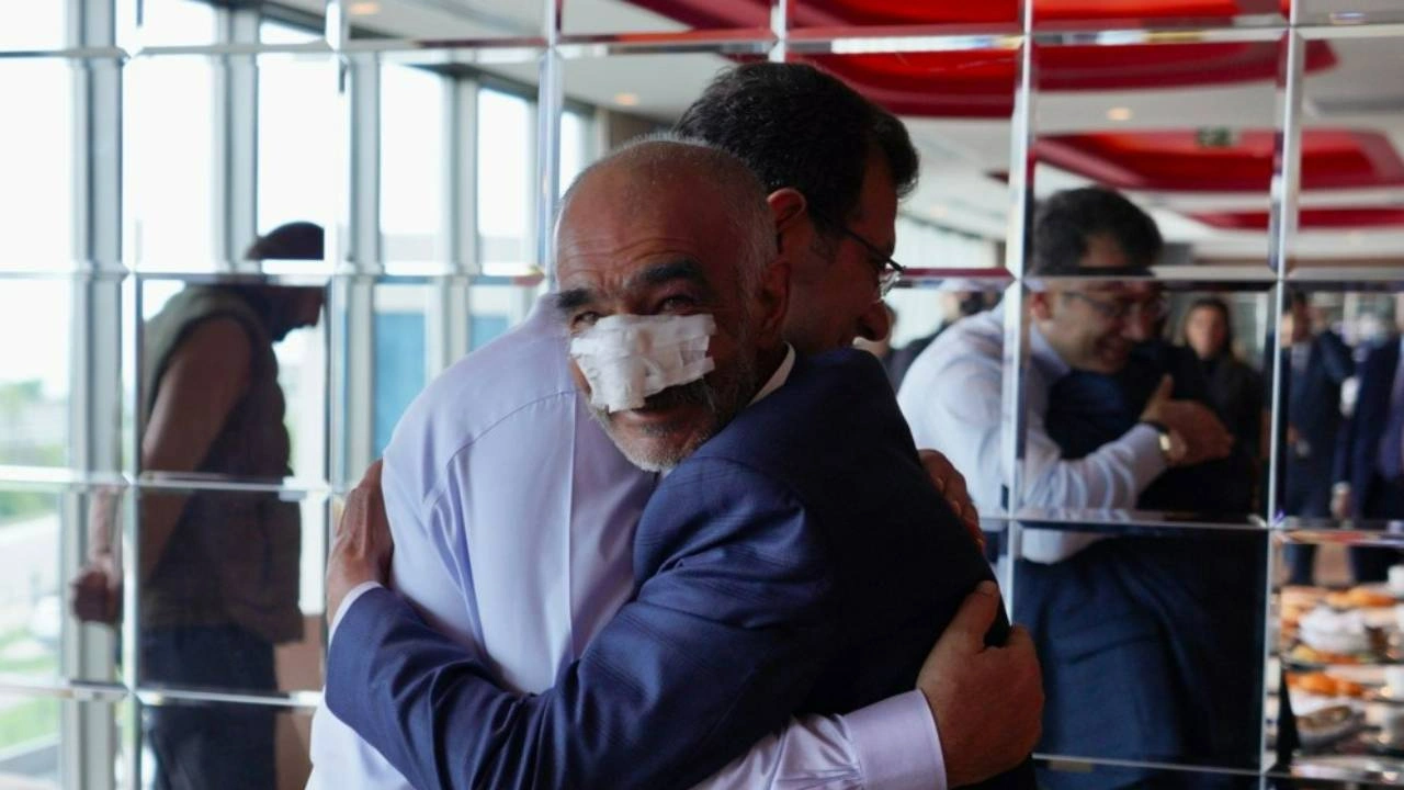 İmamoğlu, Erzurum Mitingine saldırıda yaralanan vatandaşlarla görüştü