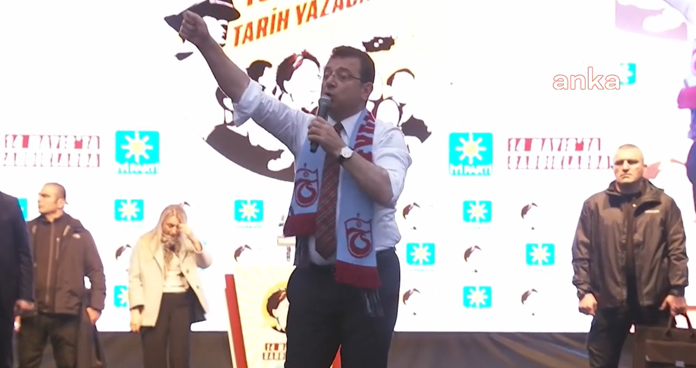 Ekrem İmamoğlu memleketi Trabzon'da konuştu: "Her tarafları kirli olduğu için yüzlerine yapışan pislikleri bile hissetmiyorlar"