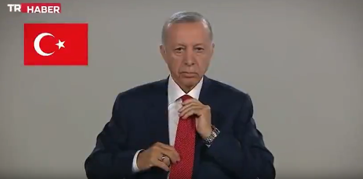 TRT, propaganda konuşmalarının kamera arkasını yayınladı