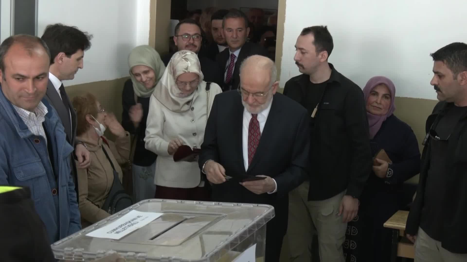 Temel Karamollaoğlu oyunu Ankara'da kullandı