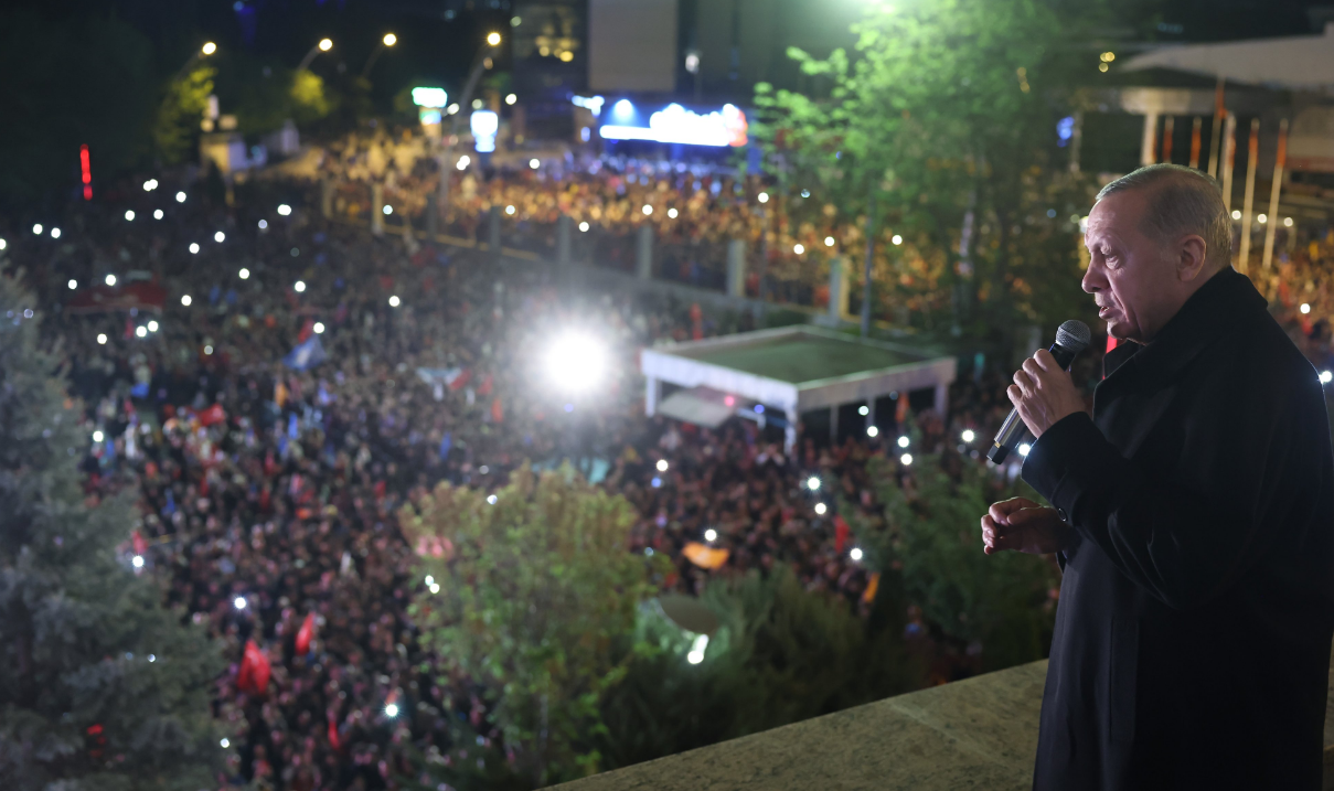 Erdoğan, AKP Genel Merkezi'nde açıklama yaptı: "Milletimiz tercihini ikinci turdan yana yaptıysa başımızın üstünde yeri var"
