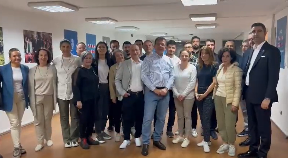 Ekrem İmamoğlu, ikinci tur seçimi için ilk toplantısını İstanbul'da yaptı
