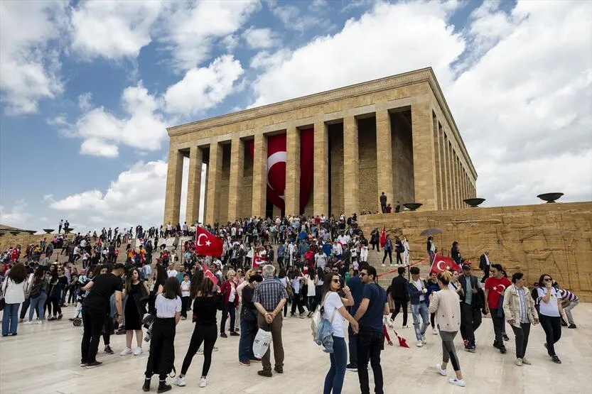 19 Mayıs Atatürk’ü Anma, Gençlik ve Spor Bayramı’nda ilk adres Anıtkabir