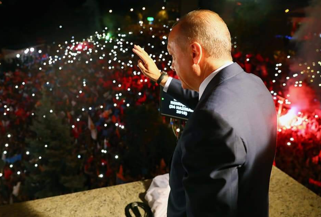 Aykut Erdoğdu, seçimi Erdoğan kazandığı takdirde Türkiye'nin başına gelecekleri tek tek açıkladı