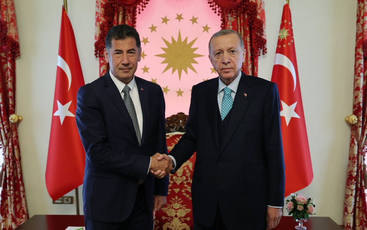 Erdoğan'ın yardımcısı Fuat Oktay'dan Sinan Oğan yorumu: "Hayırlı şeyler olacak diye düşünüyoruz"