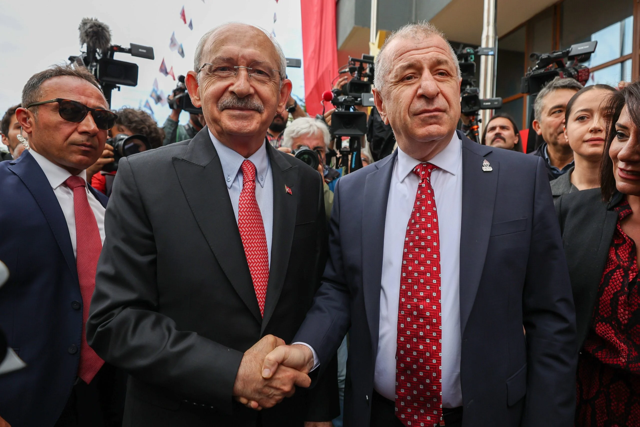 Ümit Özdağ, partisinin ikinci turda kimi destekleyeceğini açıkladı