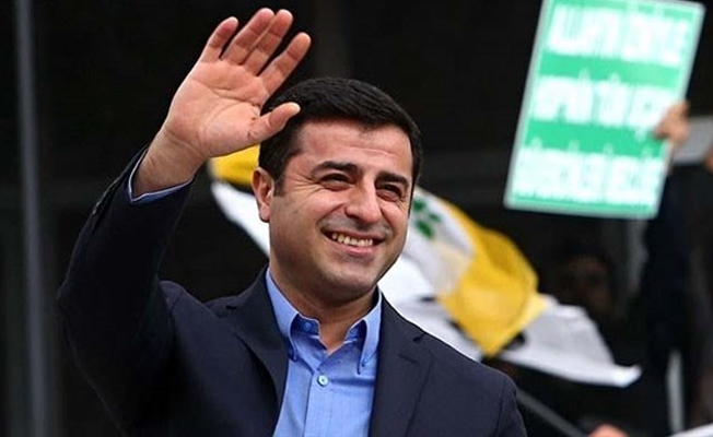 Demirtaş: Bayram vesilesiyle barış için duaların kabul olmasını diliyorum